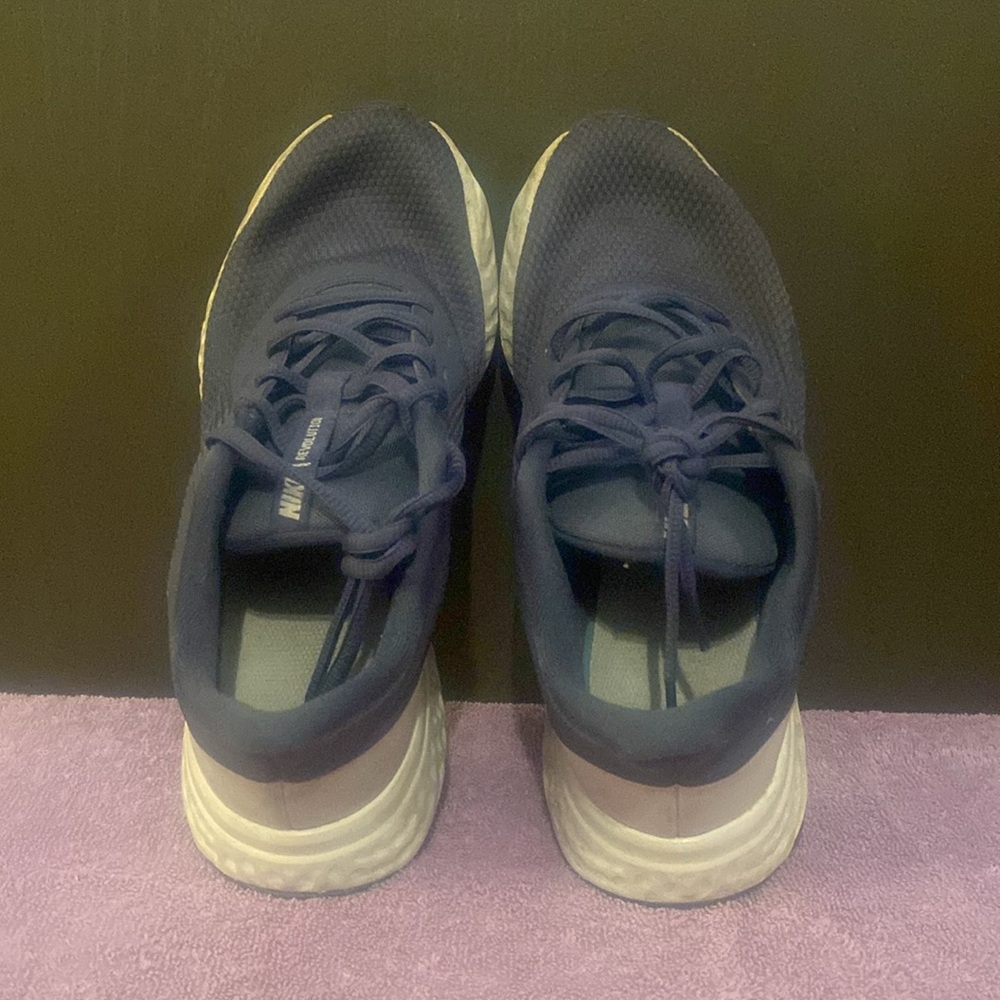 Shoes - Picture 6 of 6